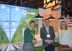 Joyce Rasquin, André van Wageningen and Gonneke Gerkema of Grodan. For more information on "Grow more with less," please refer to www.grodan.com/sustainability  